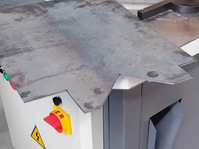 Escantonadora de Ángulo Fijo