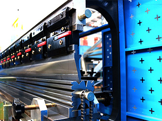 Prensa Plegadora Hidráulica CNC, con Controlador DELEM DA66T